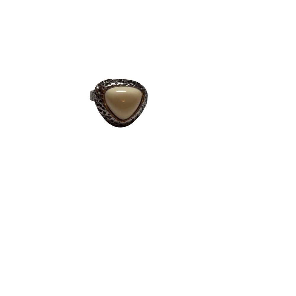 Elegant Silver and Cream Women's Ring